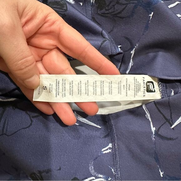 Fabletics Purple Floral High Rise Leggings Size Small - Picture 8 of 8